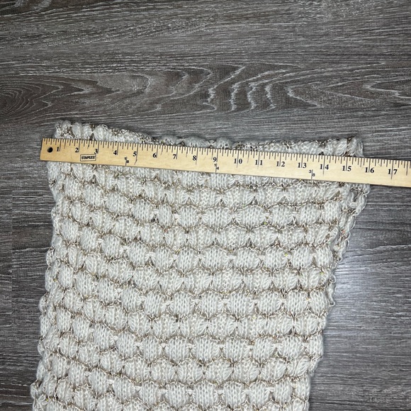 Mark. Women's Infinity Chunky Scarf - Picture 4 of 5